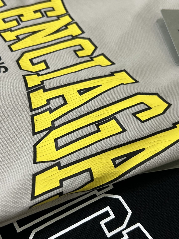 ブランドTシャツ全体デザイン